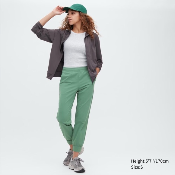 Uniqlo Ultra Stretch AIRism Jogger Pants - Picture 1 of 15